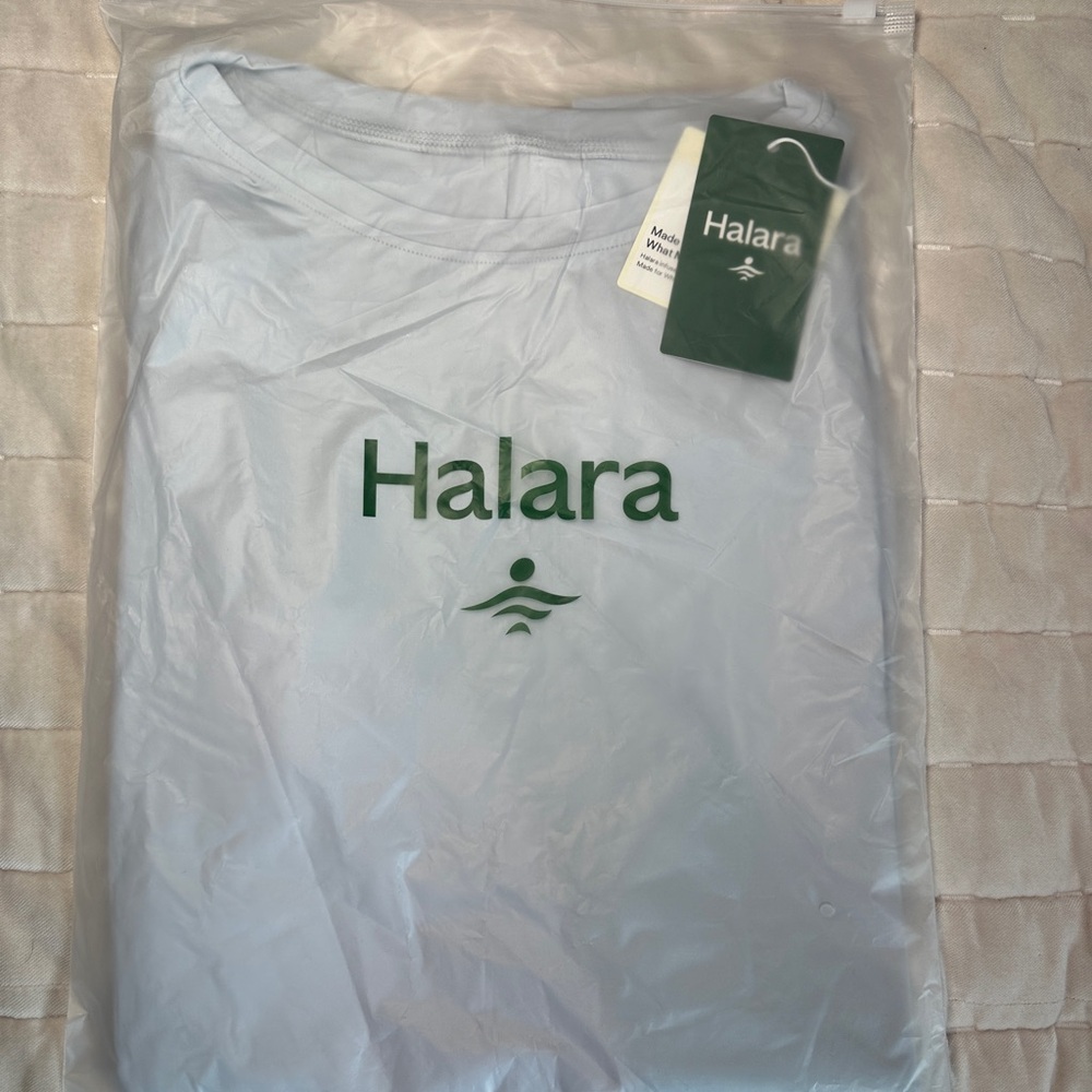 Halara Round neck Ruched Cool touch Yoga Tank Top- NEW Never worn